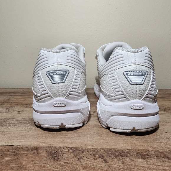 Brooks Addiction Walker V Strap White Sneakers Womens Shoes Size 9.5 Wide - Picture 5 of 11